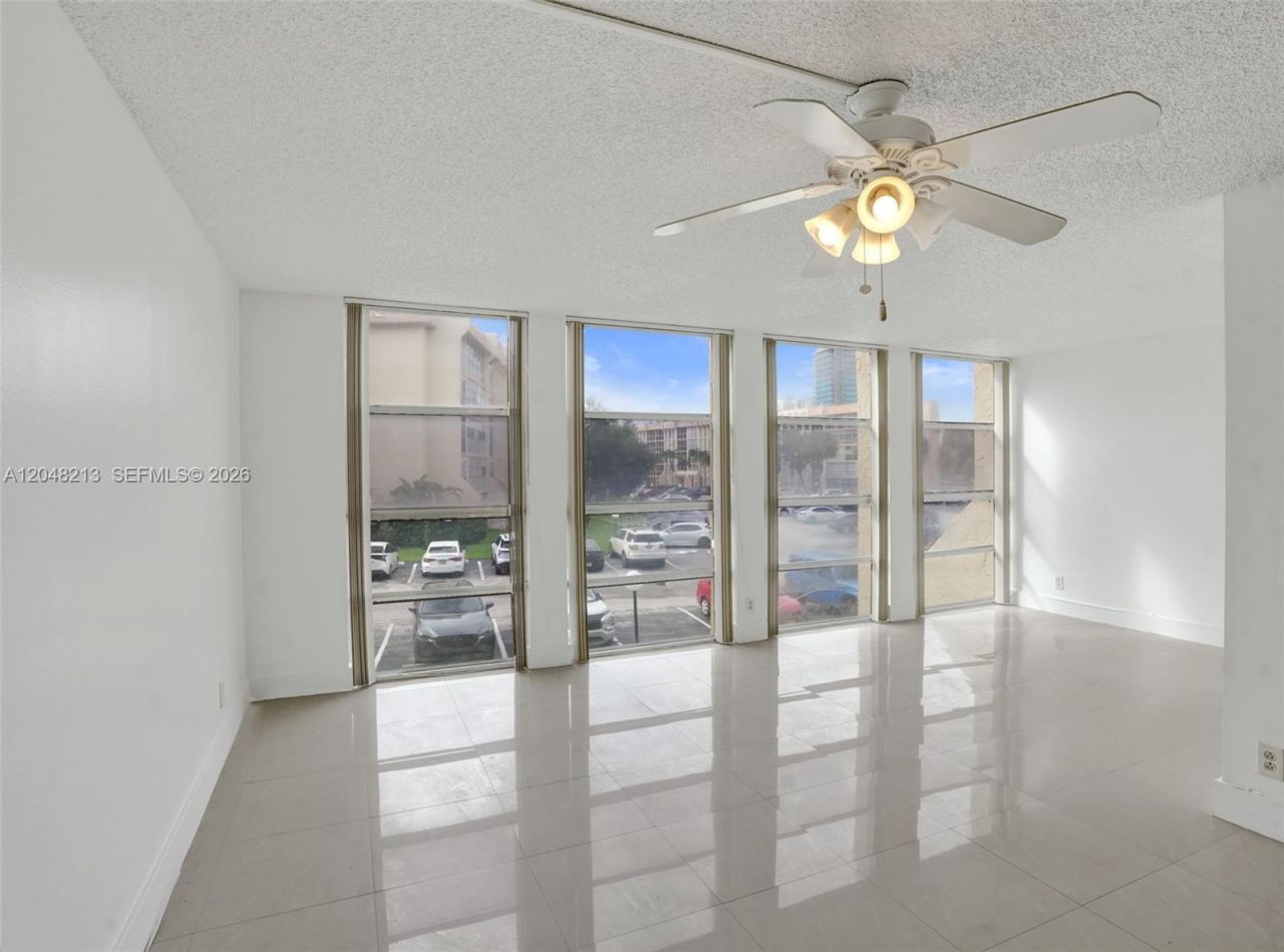801 Three Islands Blvd, Unit 218, Hallandale Beach, FL 33009 Photo