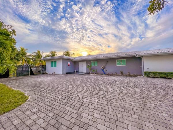 North Miami, FL 33181