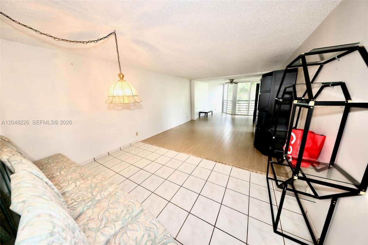 1831 Sabal Palm Dr, Unit 208, Davie, FL 33324 Photo