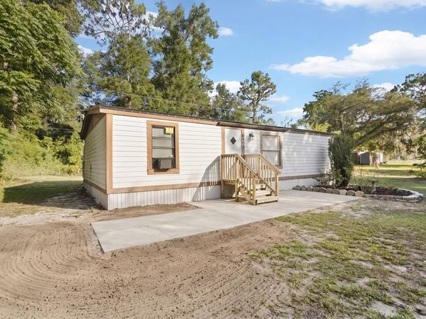 430 Margaret St, Bronson, FL 32621