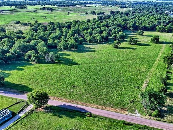 1272 County Road 131, Gainesville, TX 76240