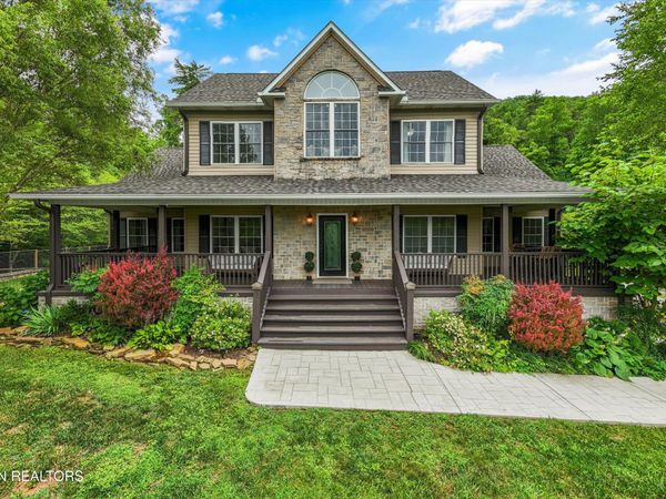 130 Old Walls Hollow Rd, Harriman, TN 37748
