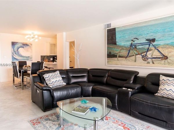 5161 Collins Ave, Unit 811, Miami Beach, FL 33140