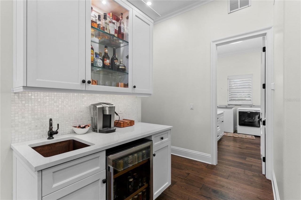 17027 Candeleda De Avila, Tampa, FL 33613 Photo