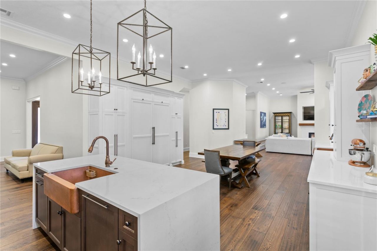 17027 Candeleda De Avila, Tampa, FL 33613 Photo