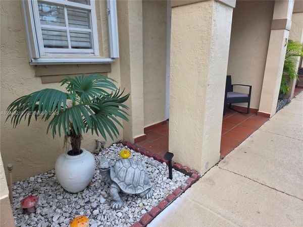 523 W 68th St , Unit 5, Hialeah, FL 33014