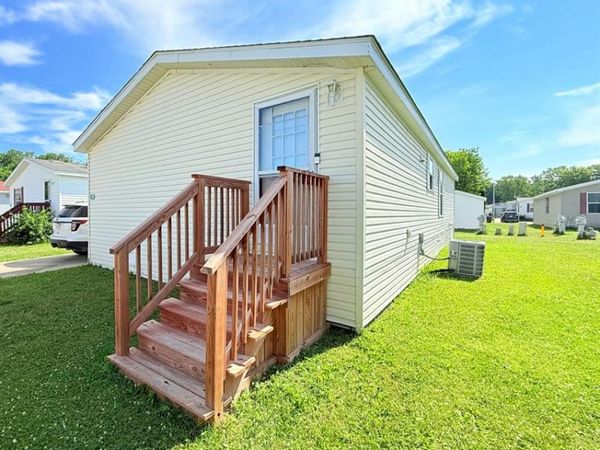 317 Scarlet Oak Lane, Augusta Twp, MI 48190