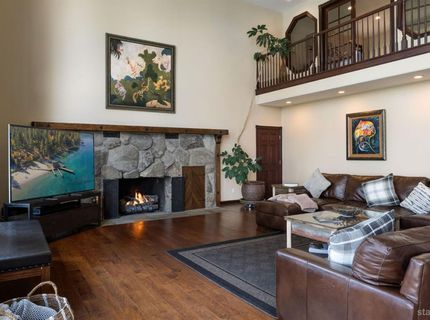 753 Lakeview Avenue, South Lake Tahoe, CA 96150 Photo