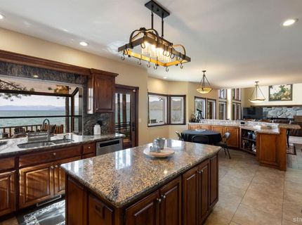 753 Lakeview Avenue, South Lake Tahoe, CA 96150 Photo