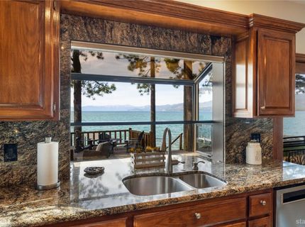 753 Lakeview Avenue, South Lake Tahoe, CA 96150 Photo