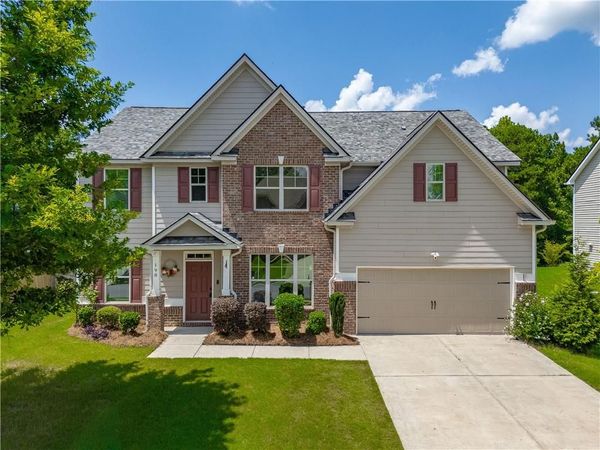 198 Huntleigh Shores Lane, Dallas, GA 30132