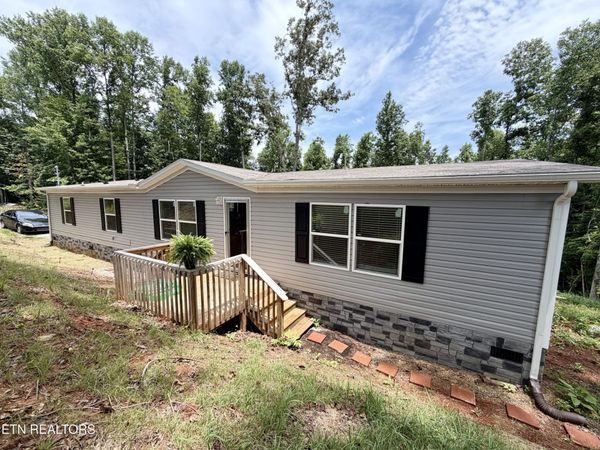 8780 Highland View Rd, Knoxville, TN 37938