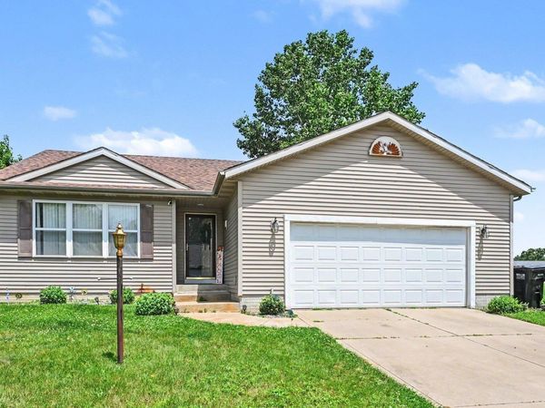 18185 SCARBOROUGH Lane, Elkhart, IN 46528