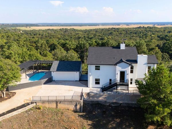 108 Koolua DR, Bastrop, TX 78602