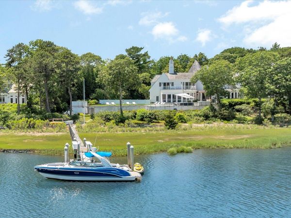 25 Oyster Way , Osterville, MA 02655