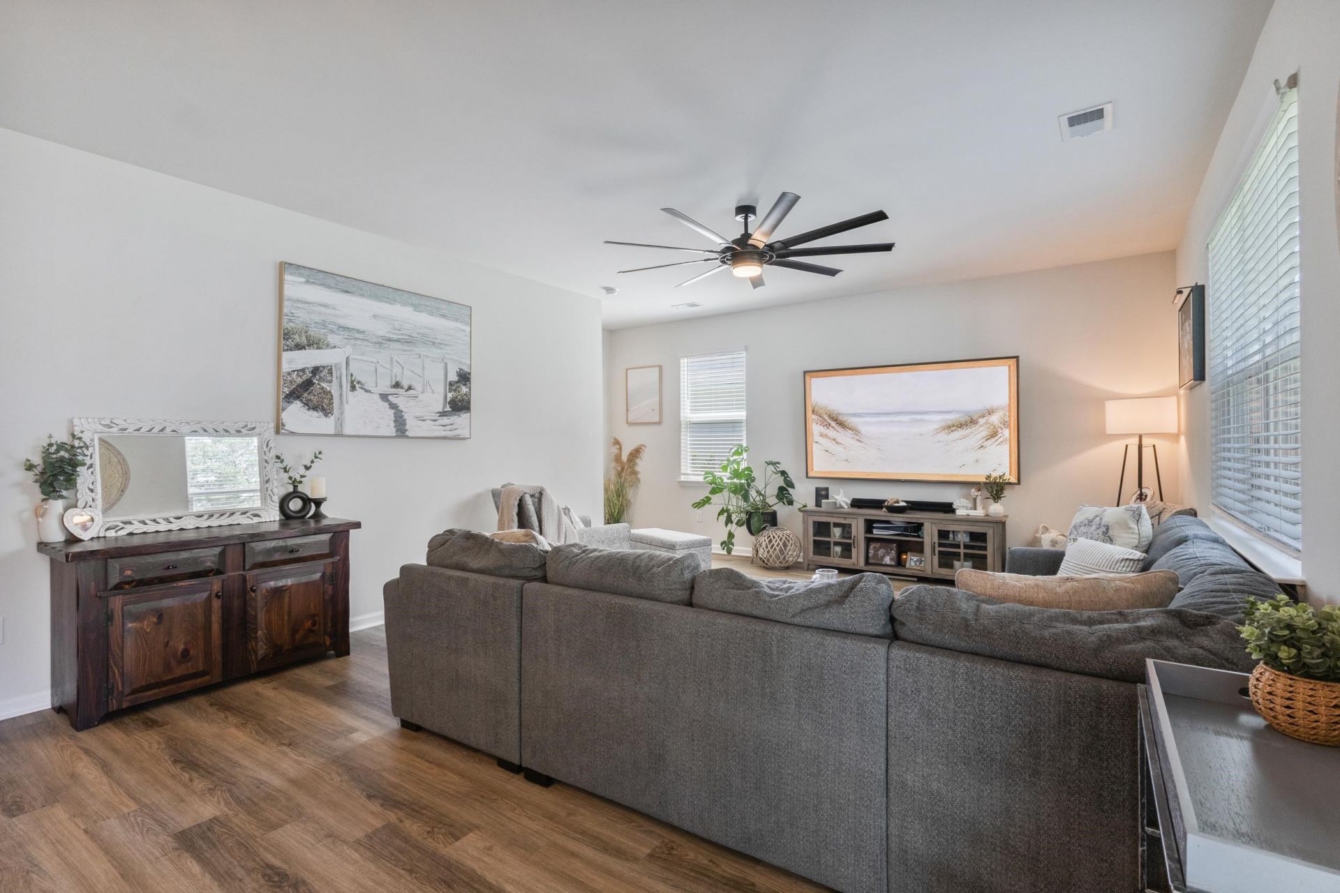 1070 Sennema Circle Photo 16