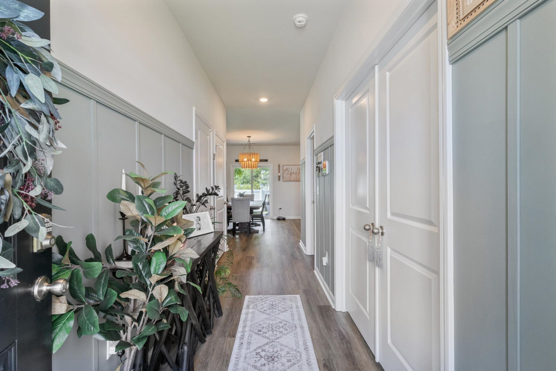 1070 Sennema Circle Photo 2