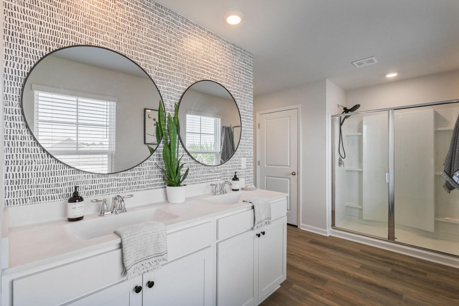 1070 Sennema Circle Photo 24