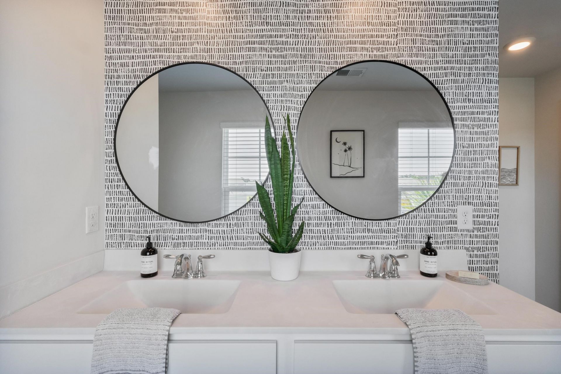 1070 Sennema Circle Photo 26