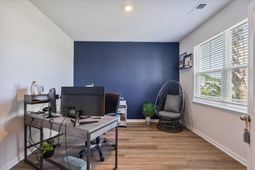 1070 Sennema Circle photo 4