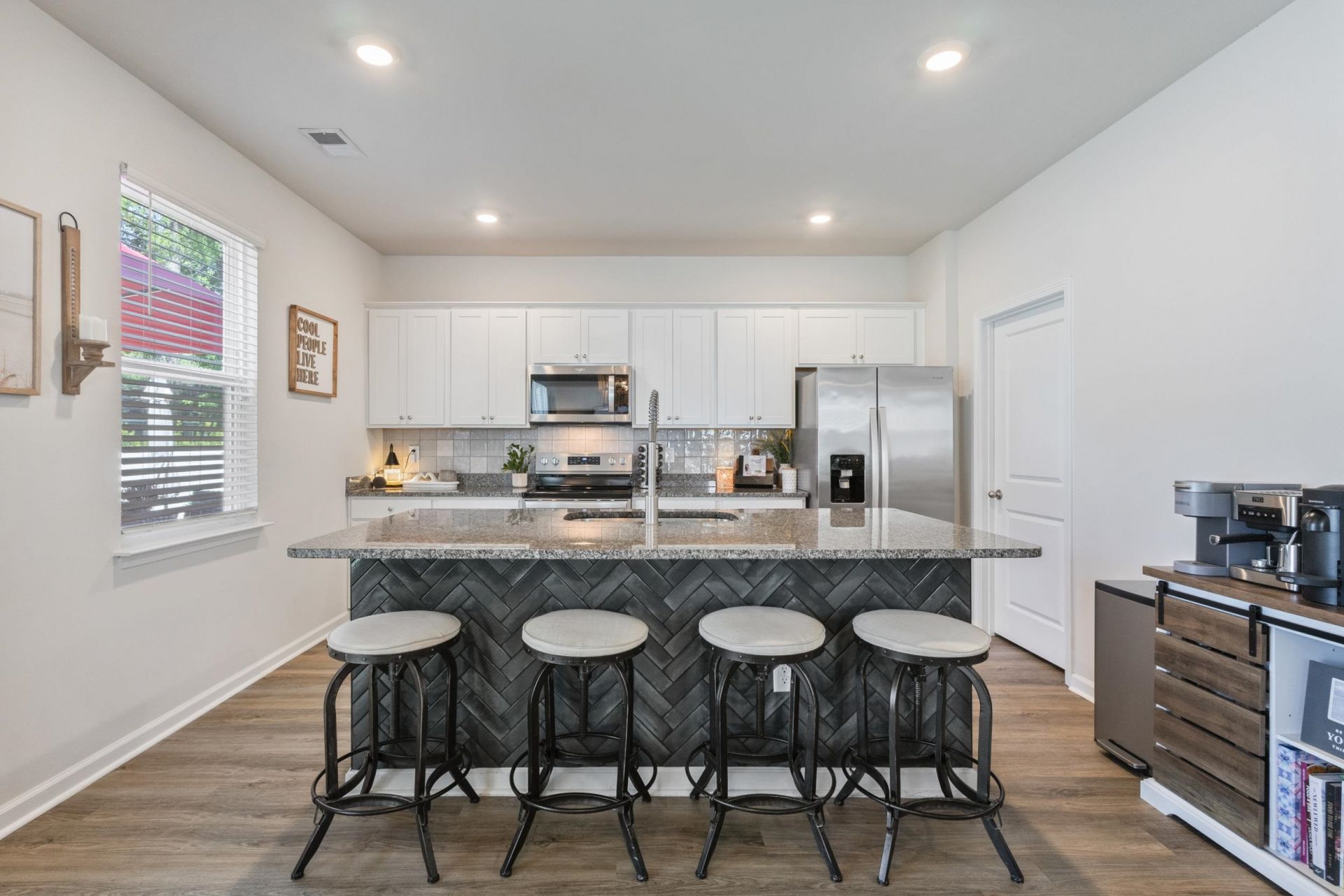 1070 Sennema Circle Photo 8