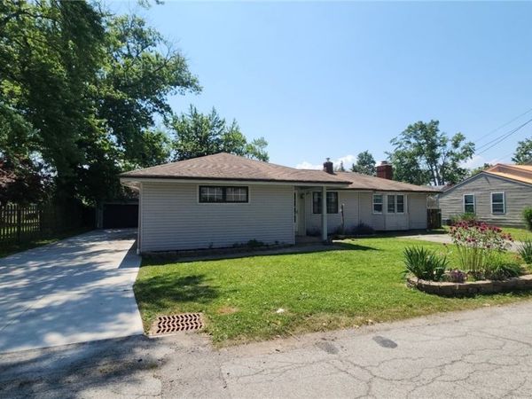 35952 Lakomis Drive, Eastlake, OH 44095