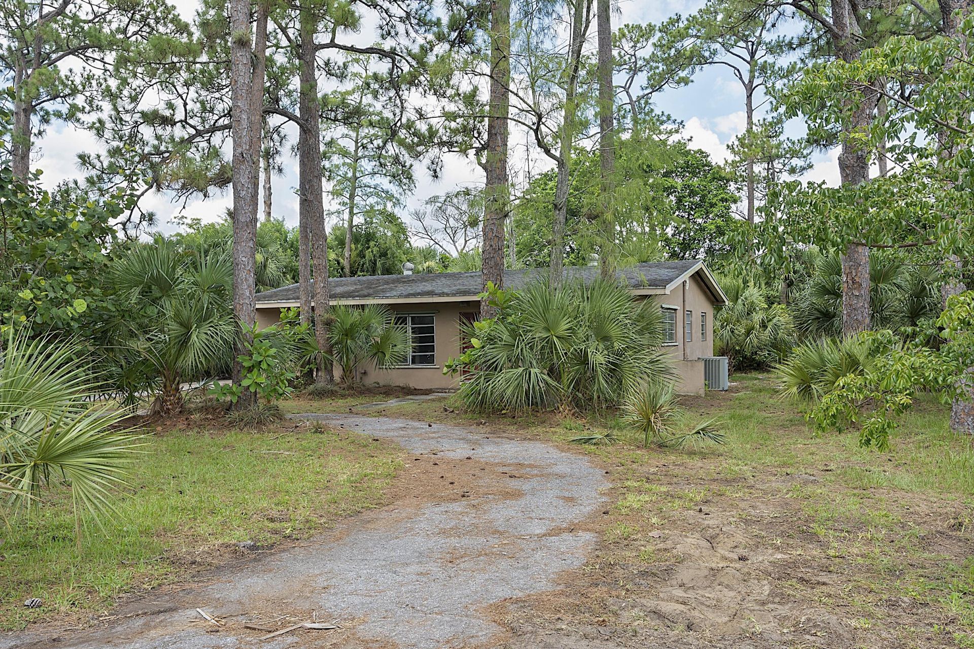 799 Ivory Lane, Haverhill, FL 33415 Photo