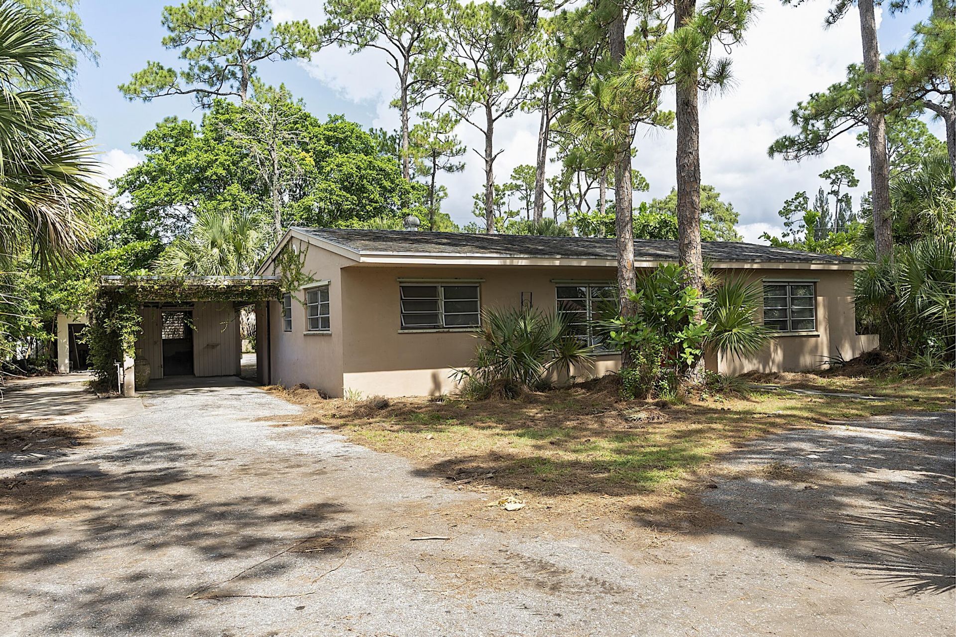799 Ivory Lane, Haverhill, FL 33415 Photo