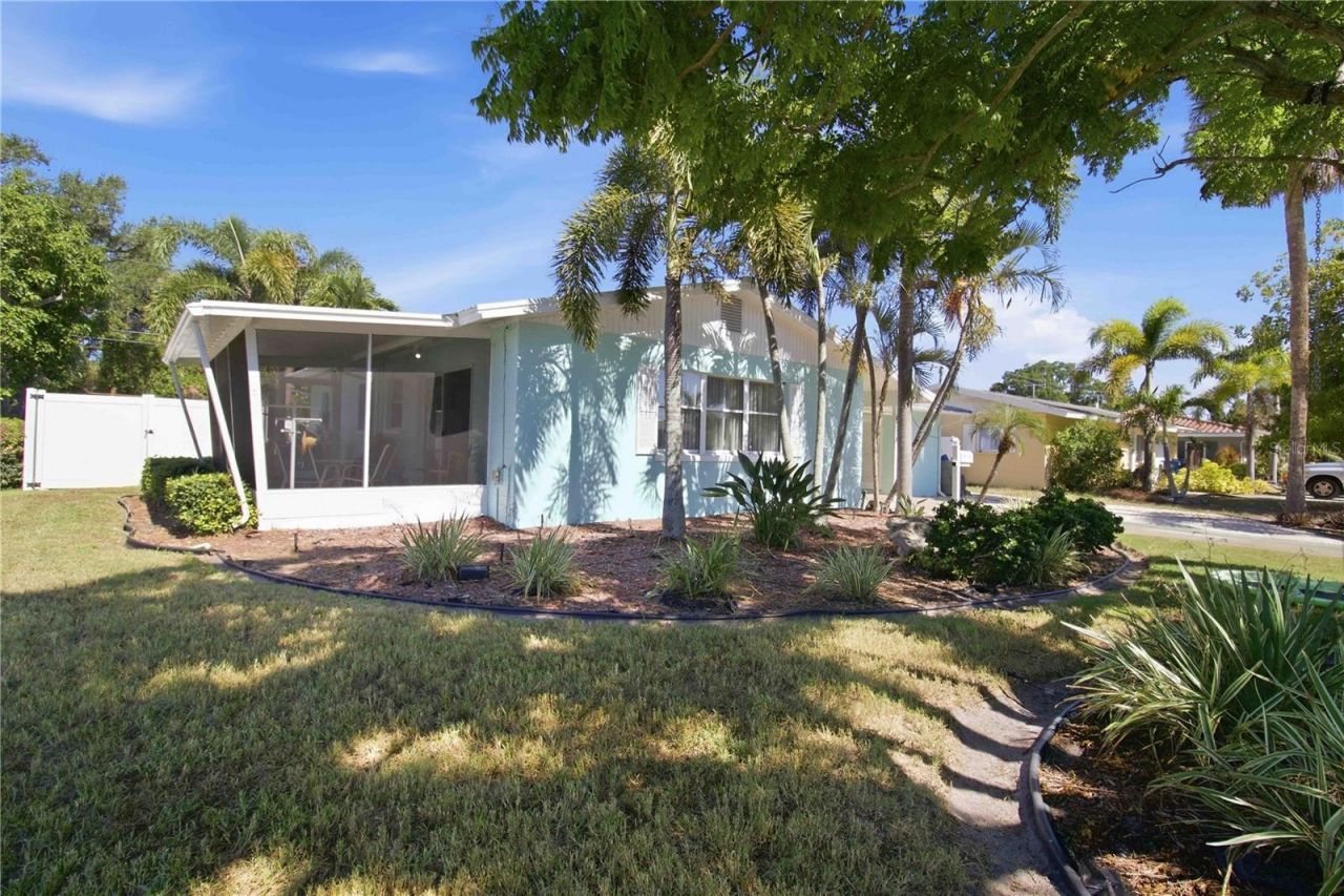 6116 Dartmouth Drive, Bradenton, FL 34207 Photo