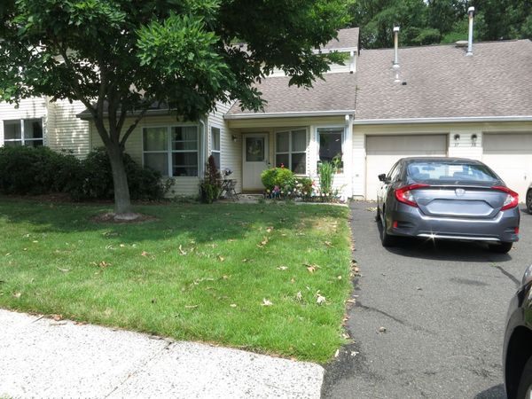 37 Aspen Avenue, Englishtown, NJ 07726