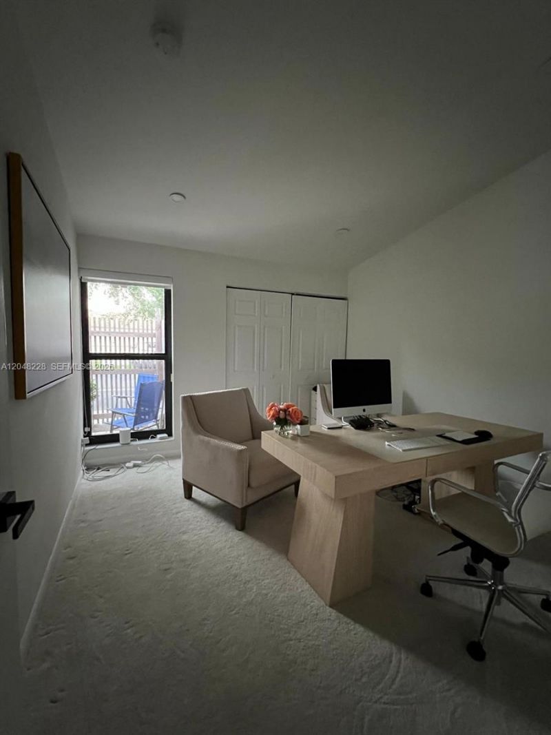 1269 NW 123rd Ave, Pembroke Pines, FL 33026 Photo
