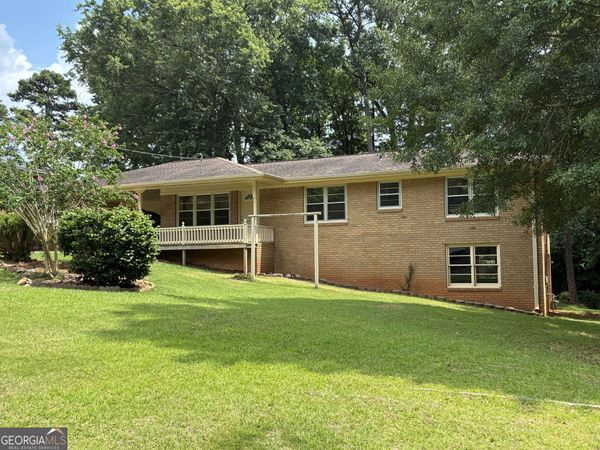 6135 Queens Road, Douglasville, GA 30135