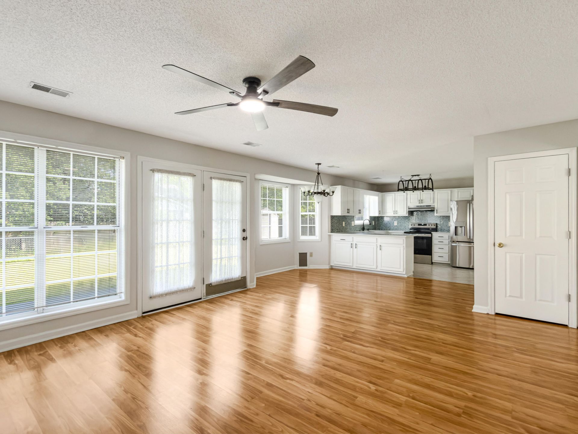 108 Heron Lane Photo 11