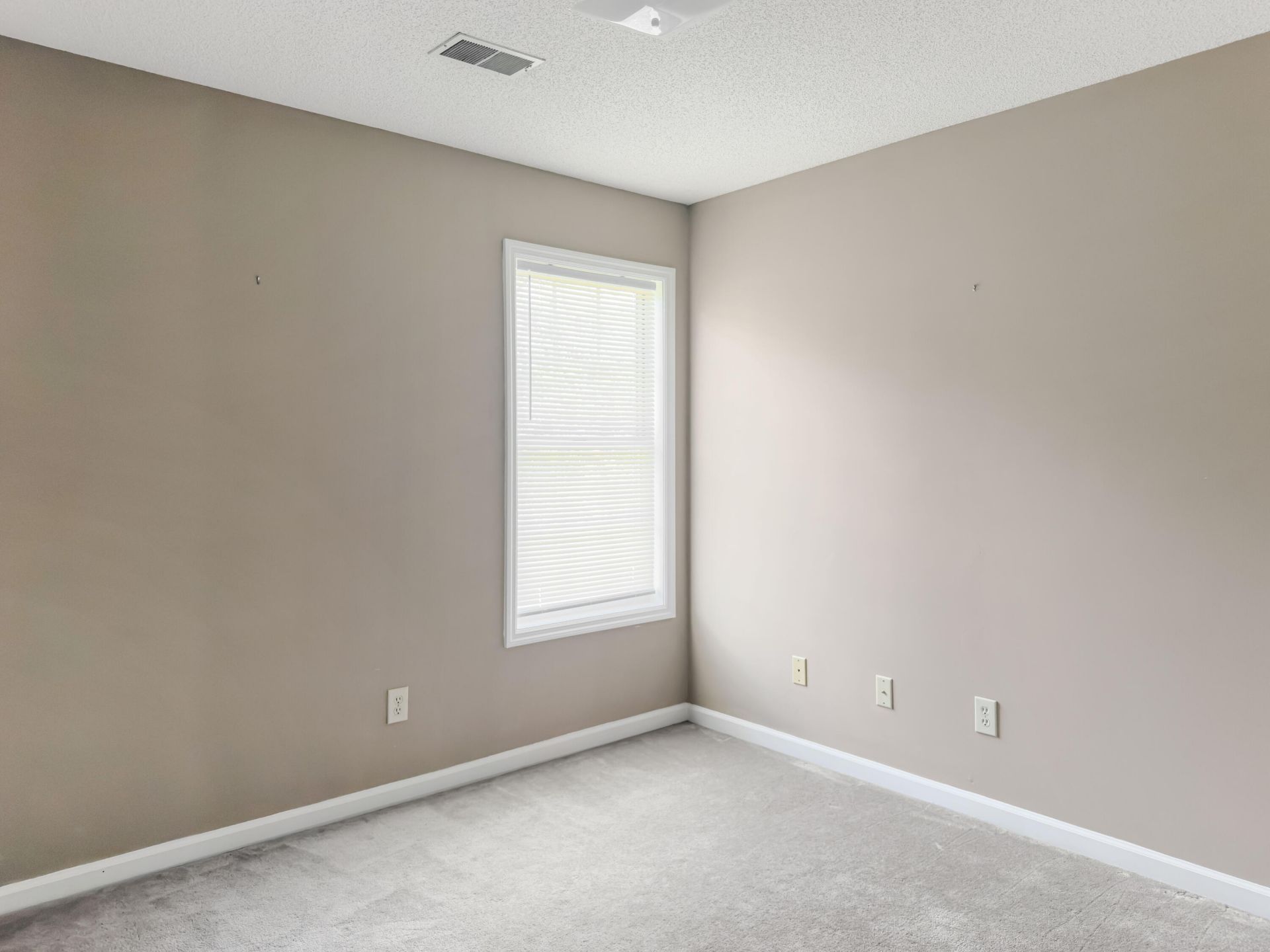 108 Heron Lane Photo 31
