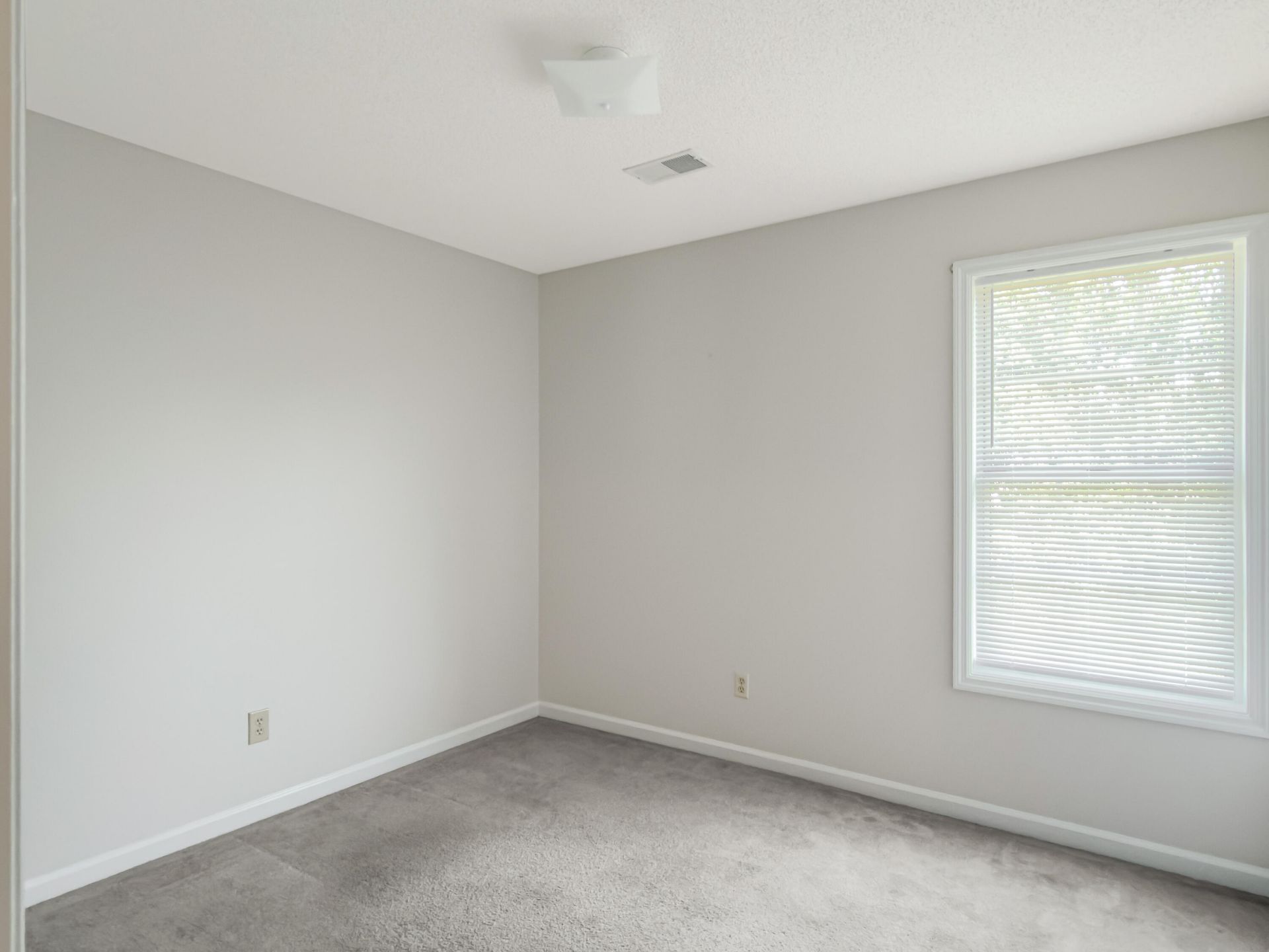 108 Heron Lane Photo 33