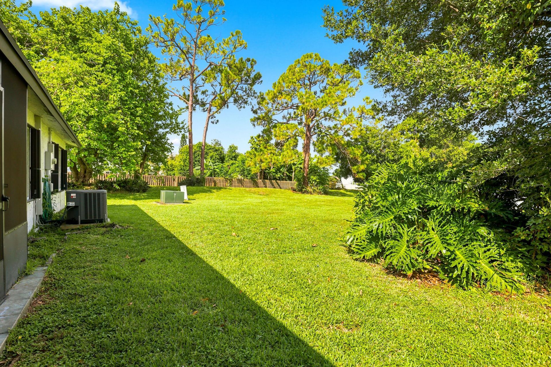 10 Seneca Court, Royal Palm Beach, FL 33411 Photo