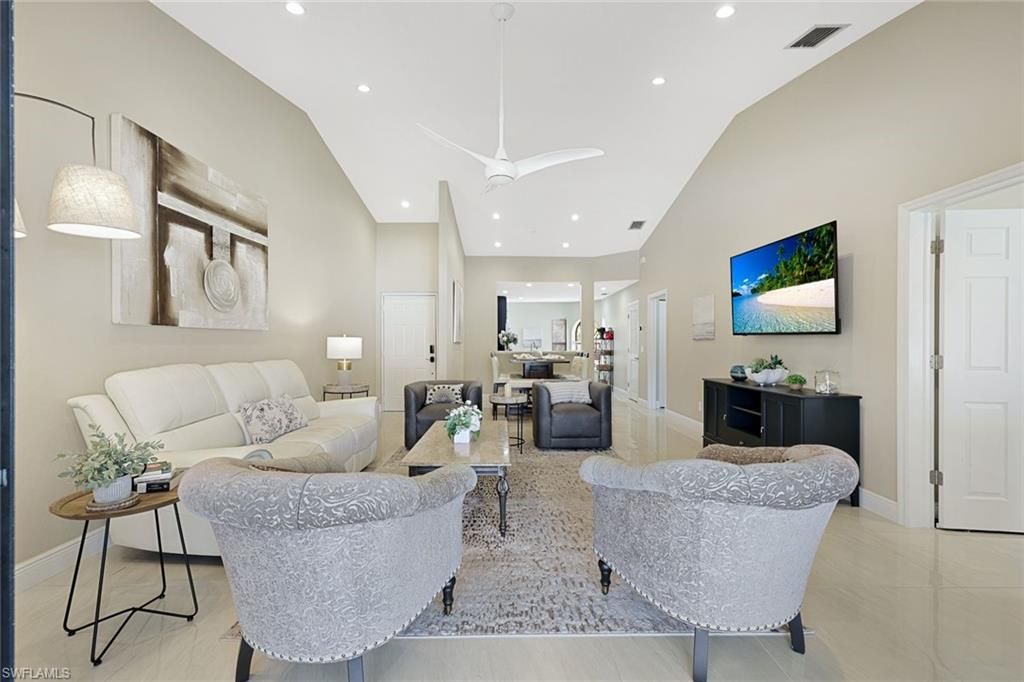 613 Serendipity Dr, Unit 613, Naples, FL 34108 Photo