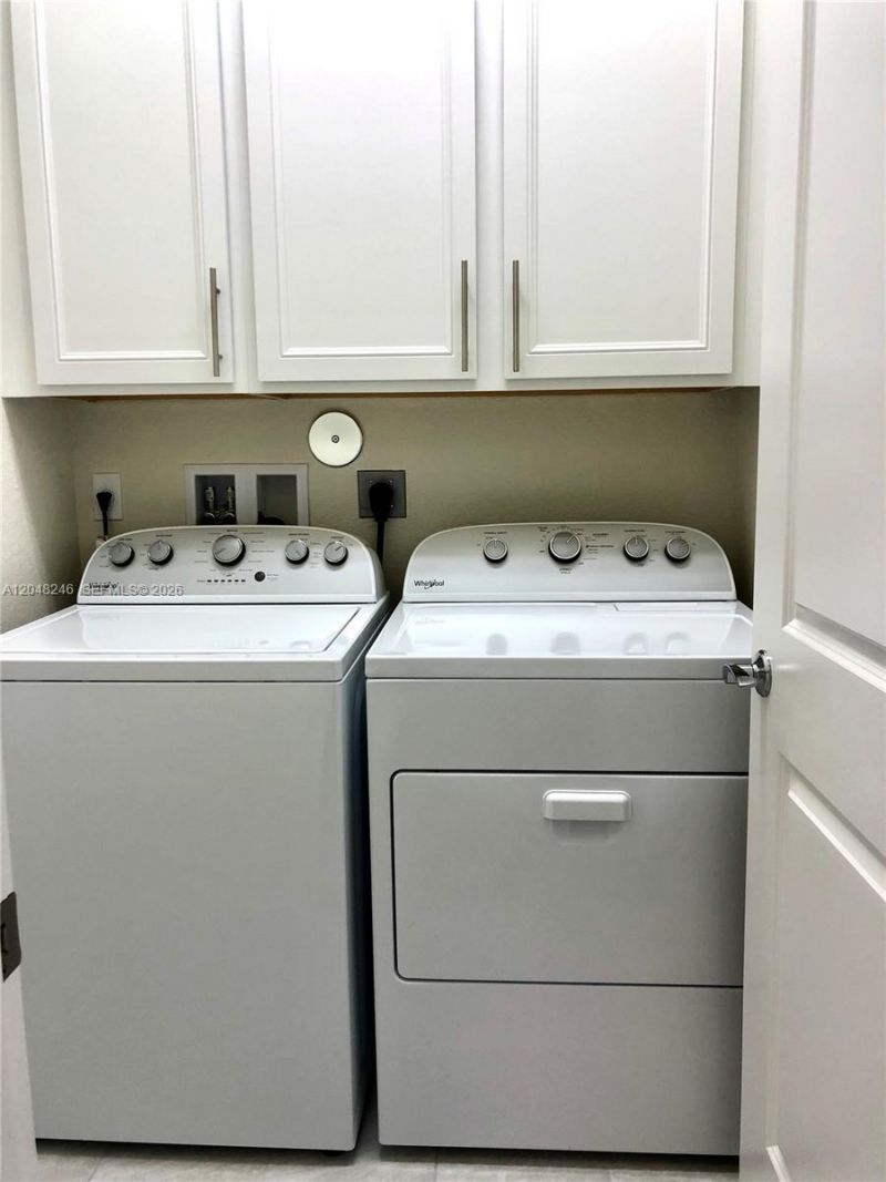 4984 Greenway Dr, Unit #, Hollywood, FL 33021 Photo