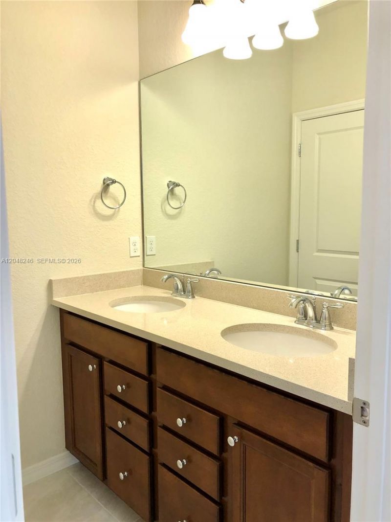 4984 Greenway Dr, Unit #, Hollywood, FL 33021 Photo