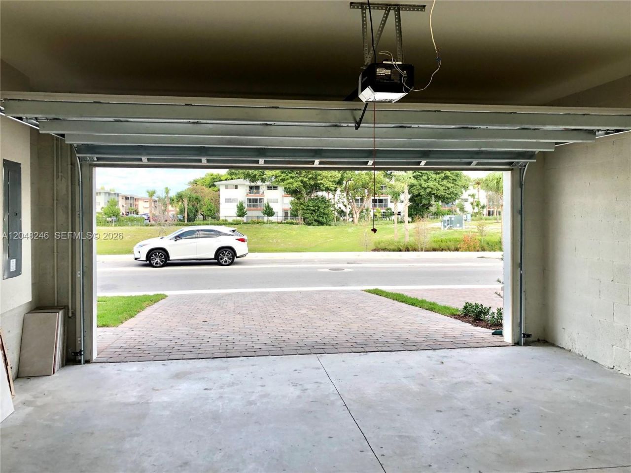 4984 Greenway Dr, Unit #, Hollywood, FL 33021 Photo