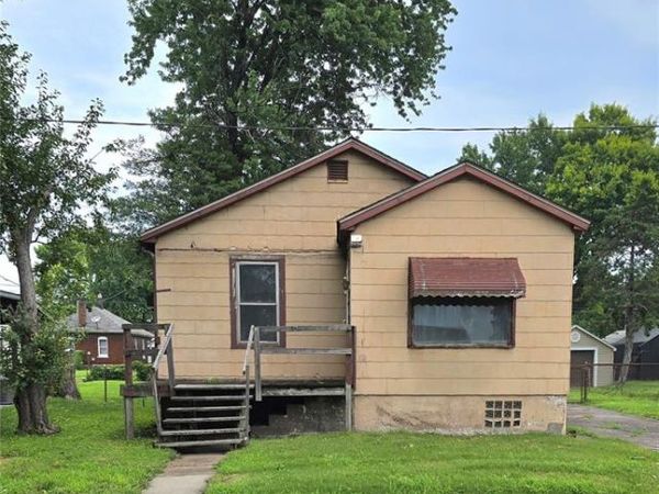 2327 E 25th Street, Granite City, IL 62040