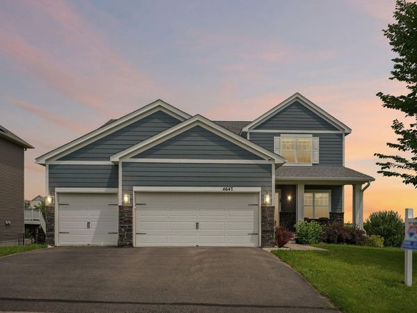 4647 Copper Ridge Drive , Woodbury, MN 55129