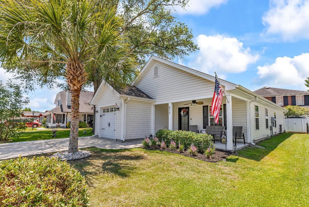 872 Brenda Pl. Photo 22