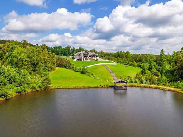 157 Howley Ln , Cedar Grove, TN 38321