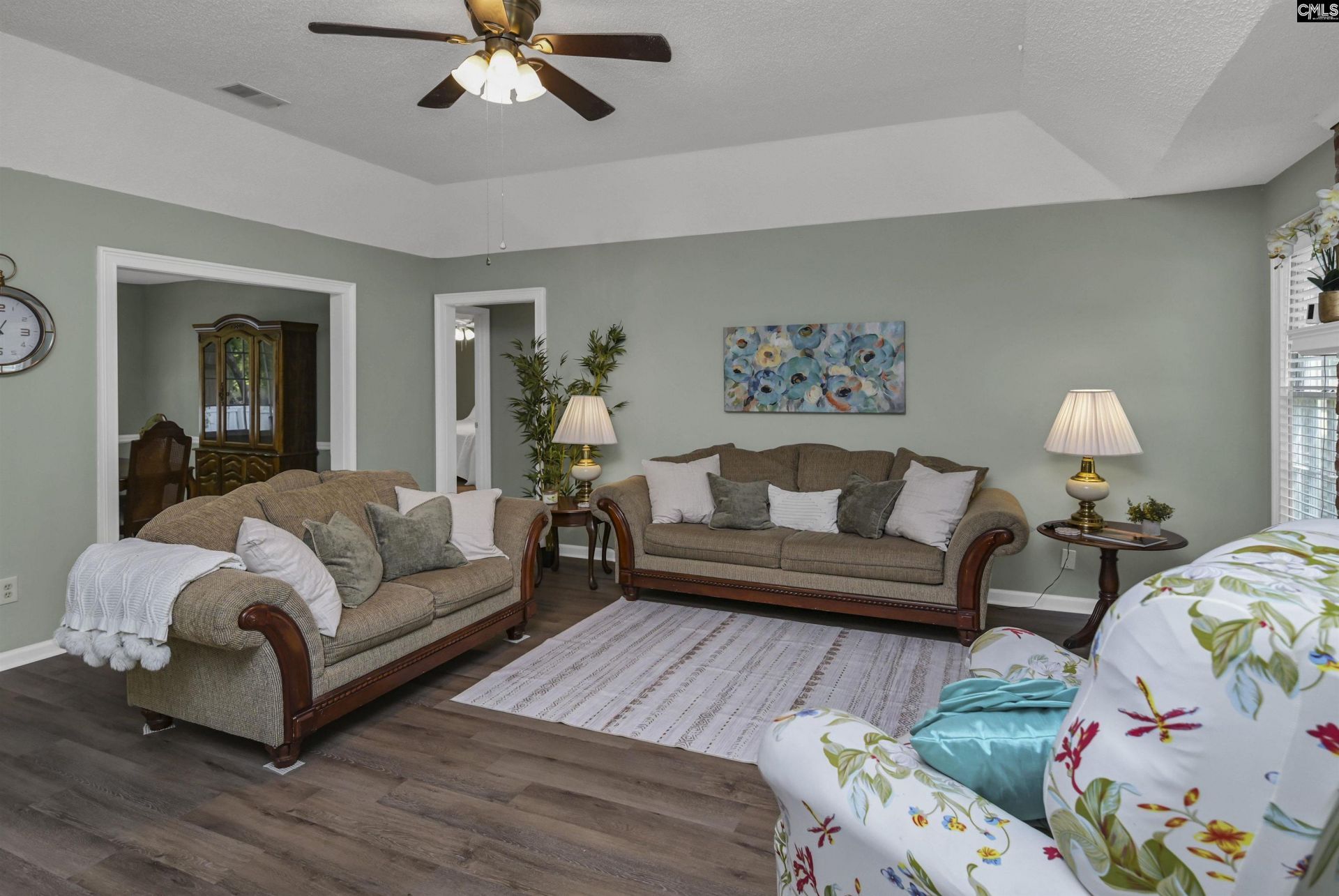 238 Danby Court  Photo 10