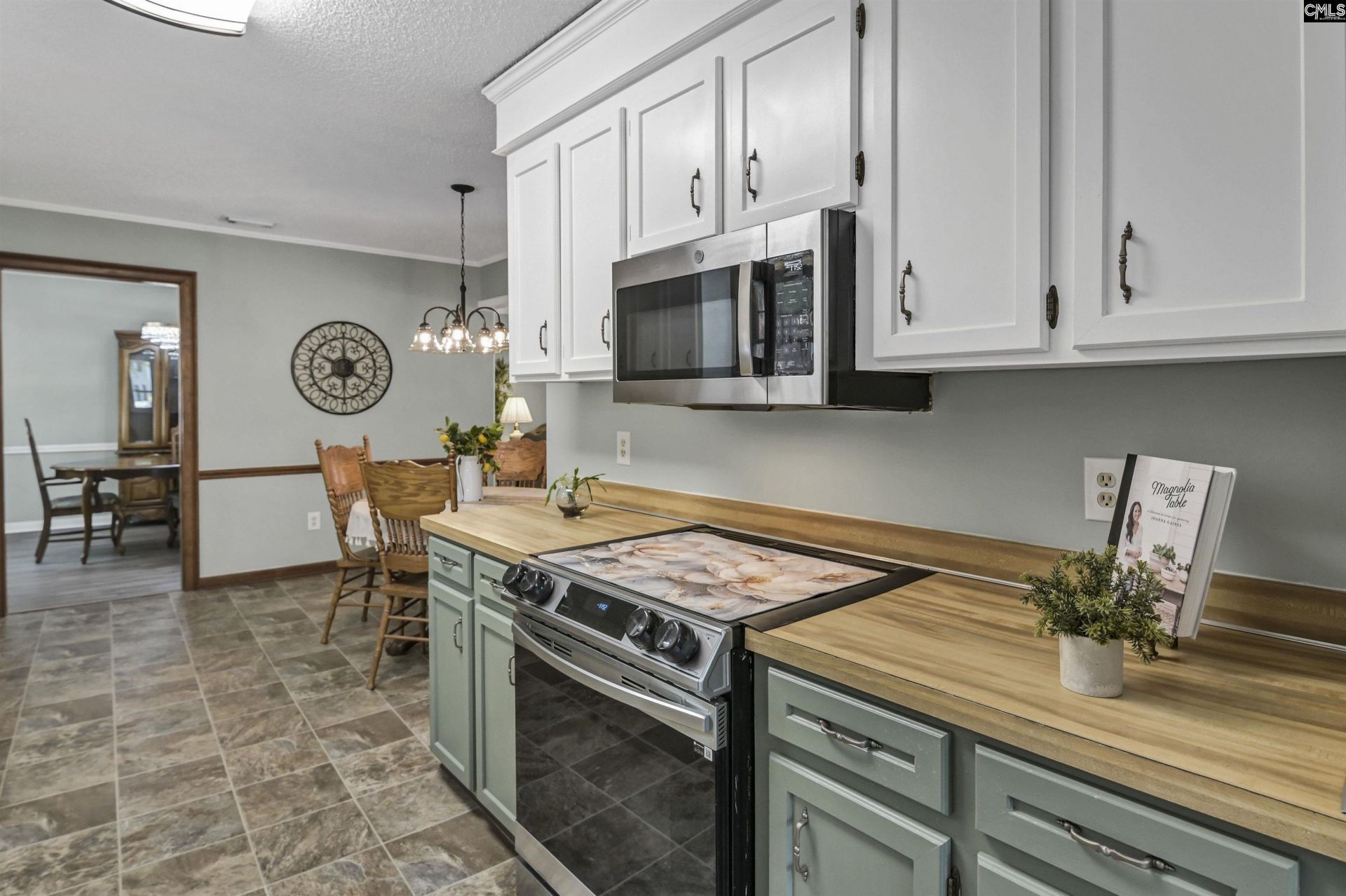 238 Danby Court  Photo 14