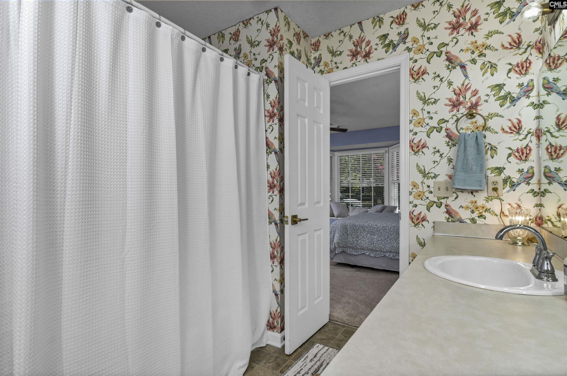 238 Danby Court  Photo 30