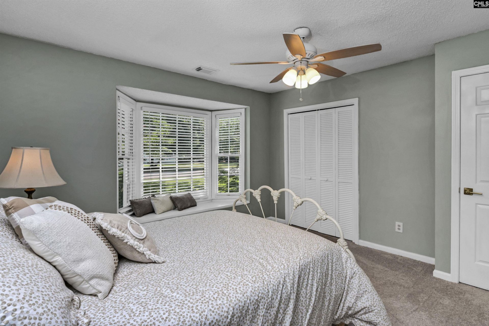 238 Danby Court  Photo 34