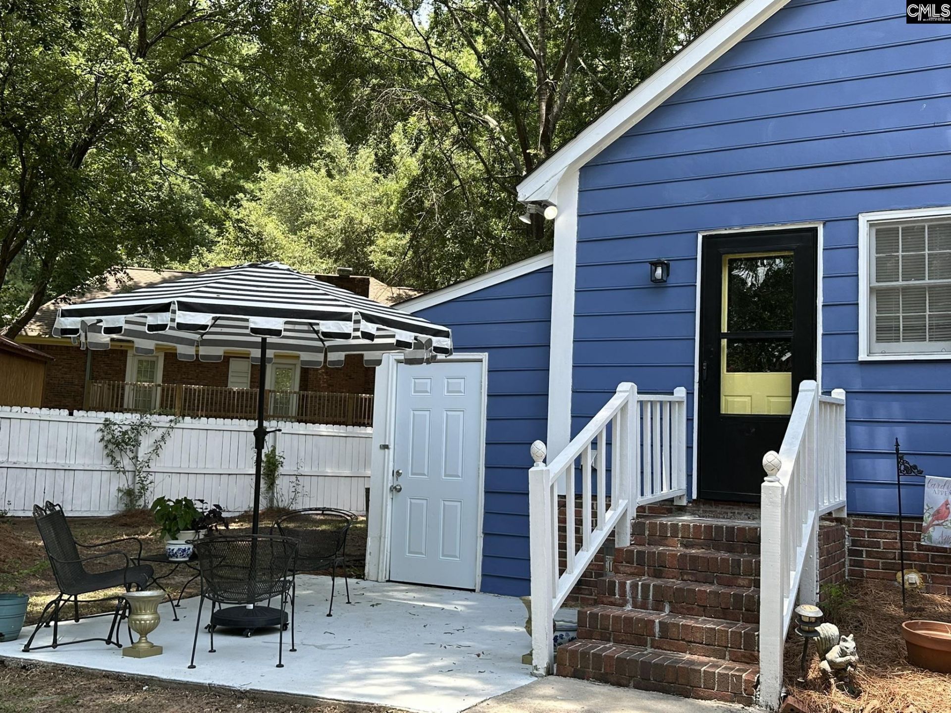 238 Danby Court  Photo 39
