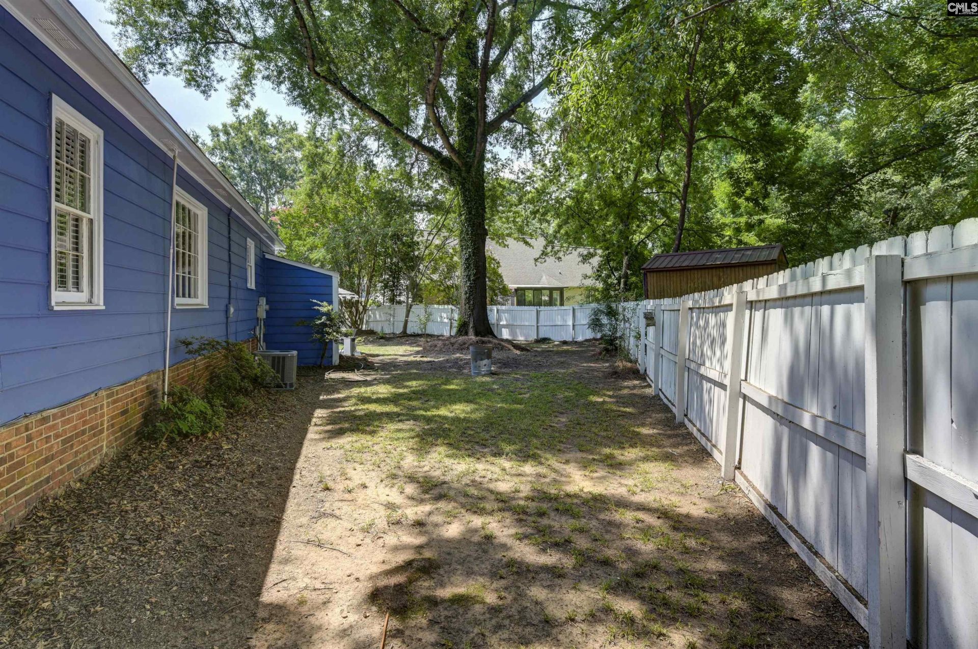 238 Danby Court  Photo 46